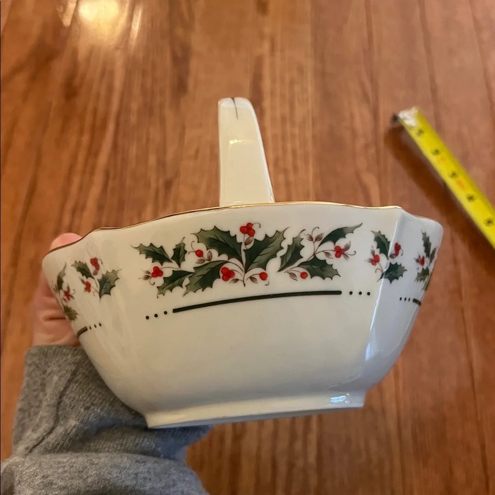 Holly Yuletide White Mistletoe Handled Oval Basket Christmas Decor Decorations